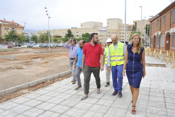 Castelló transforma el solar frente al Hospital General en un párking con zonas verdes