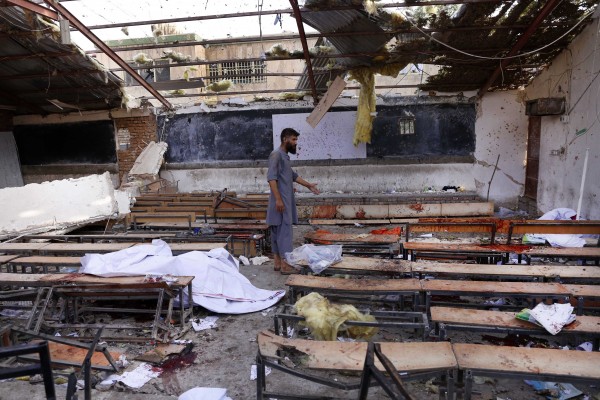 Al menos 48 muertos por un atentado suicida contra un centro educativo en Kabul
