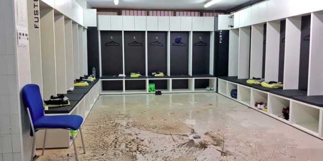 Las lluvias inundan el estadio Castalia

