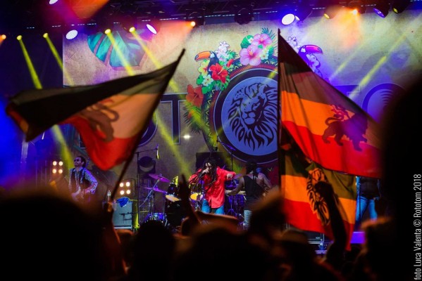 El Rototom continúa sus conciertos con una crítica  contra la corrupción que acecha África