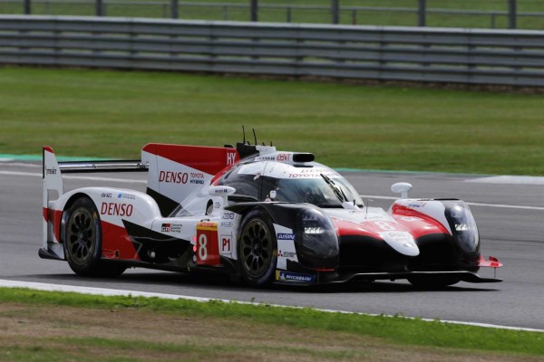 El Toyota de Alonso remonta hasta la victoria en las 6 Horas de Silverstone