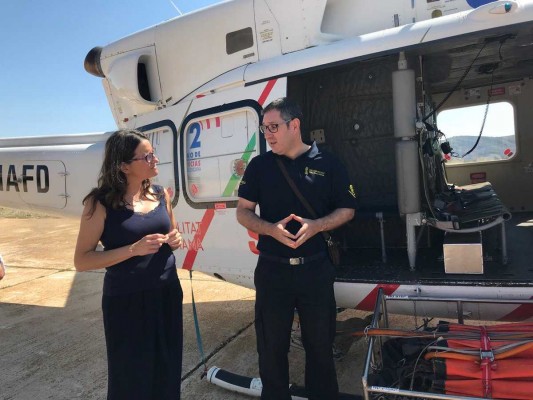 Oltra dice que la Generalitat trabaja para crear un cuerpo único de bomberos forestales