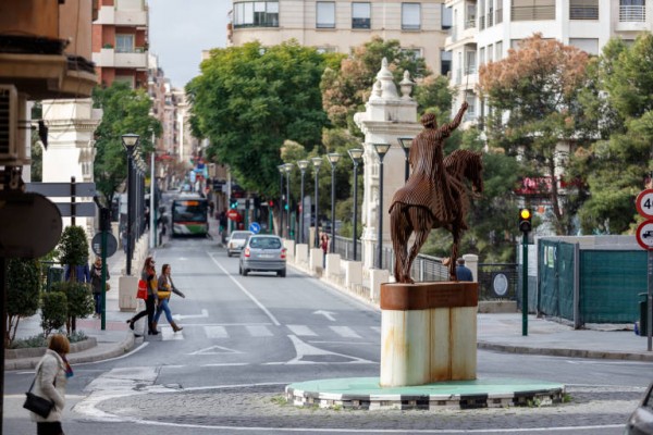 La construcción de vivienda nueva se frena en Elche tras tres años de crecimiento sostenido