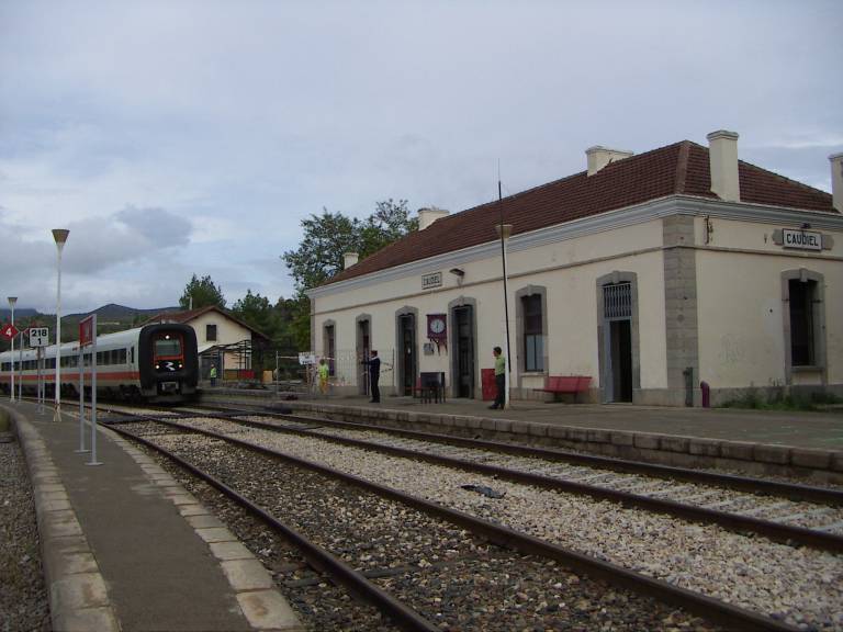 Adif adjudica la asistencia para la electrificación del tren Teruel-Sagunto