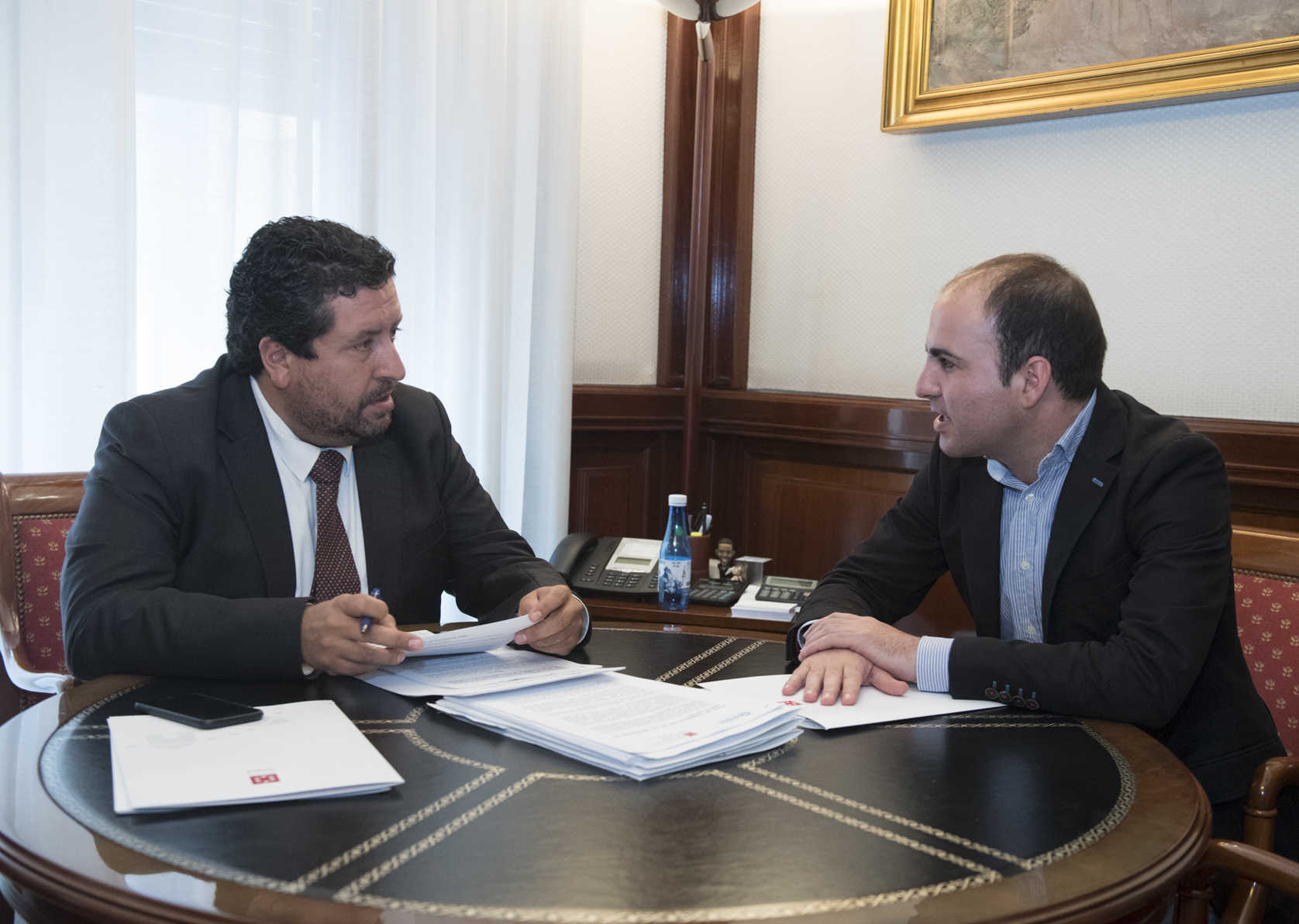 El presidente provincial, Javier Moliner, junto al diputado Pablo Roig. - 