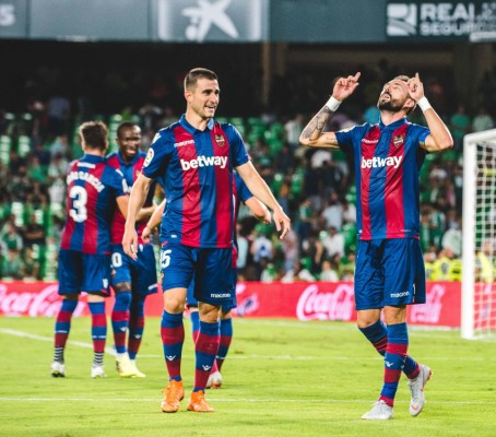 El Levante aspira ante el Celta a lograr su mejor arranque en Primera

