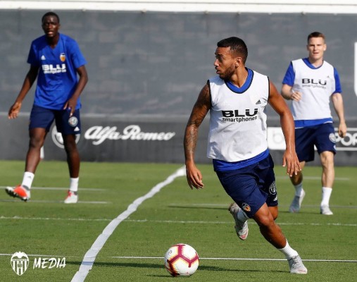 Garay sigue sin ejercitarse y es duda ante el Espanyol

