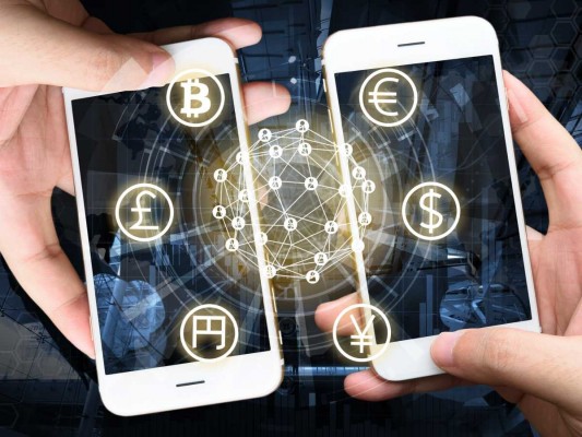 Los grandes bancos españoles ganan 6,5 millones de clientes digitales en seis meses