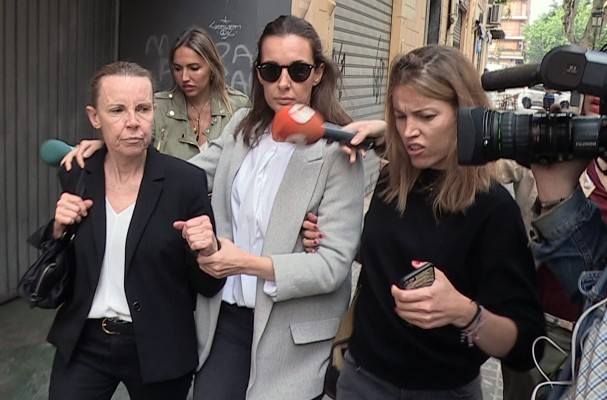 Zaplana habilita a sus dos hijas como abogadas en el 'caso Erial'