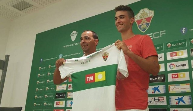 El Elche anuncia la cesión de Claudio Medina al Mirandés