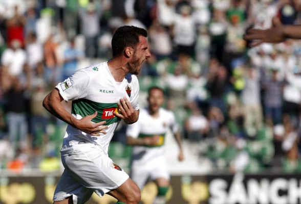 El Elche aspira a dar de alta a Jony