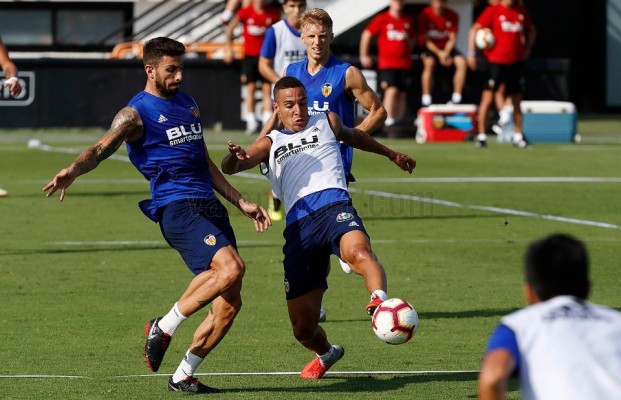 Kondogbia se retira del entrenamiento y Garay sigue sin ejercitarse

