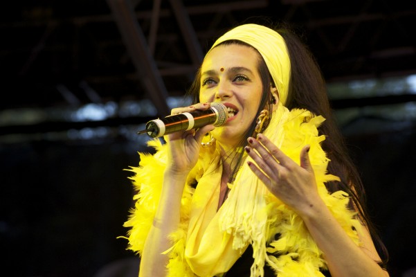 Marinah reivindica su 'afrolailo' en València frente al purismo y la apropiación cultural