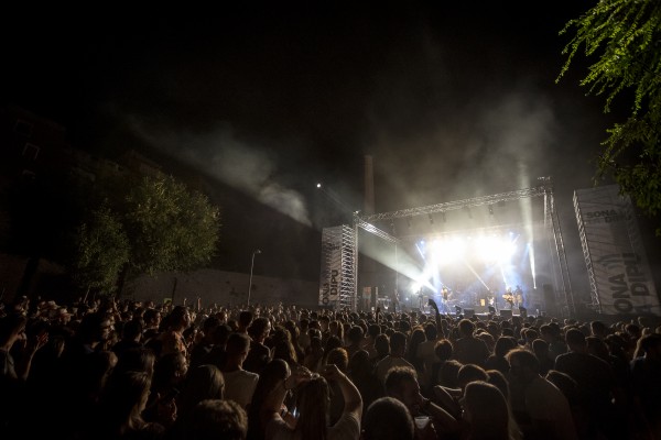 La baja médica del vocalista de Sidecars obliga a aplazar una semifinal del Sona la Dipu