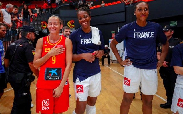La Fonteta disfruta de una España preparada para el Mundial (65-54)