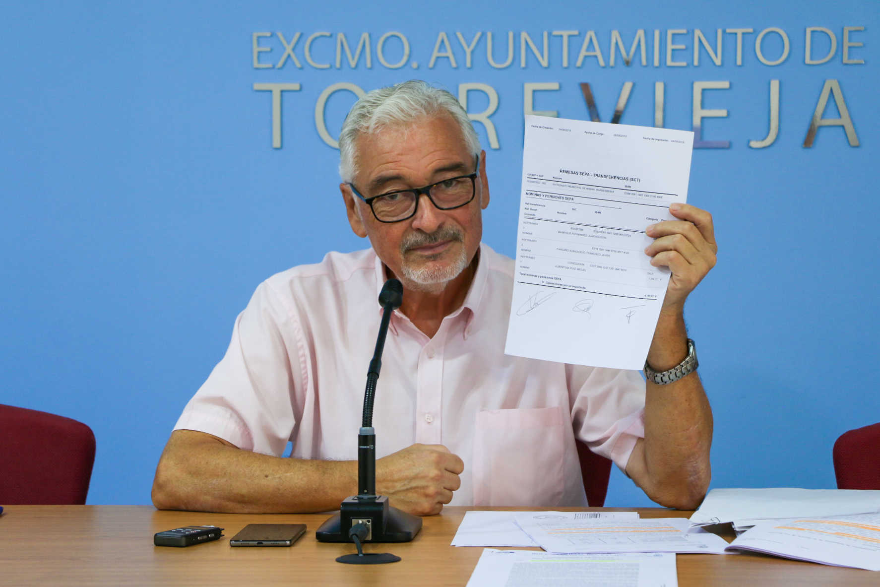 Un informe de Tesorería propone pagar las nóminas y productividad de Torrevieja por separado 