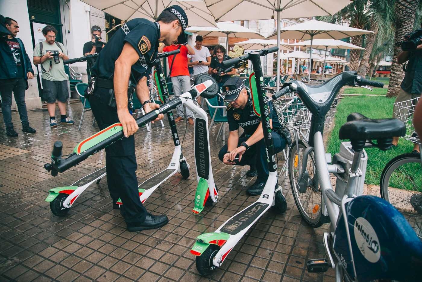 La ausencia de una ordenanza específica impulsa la llegada de empresas de 'sharing' a València 