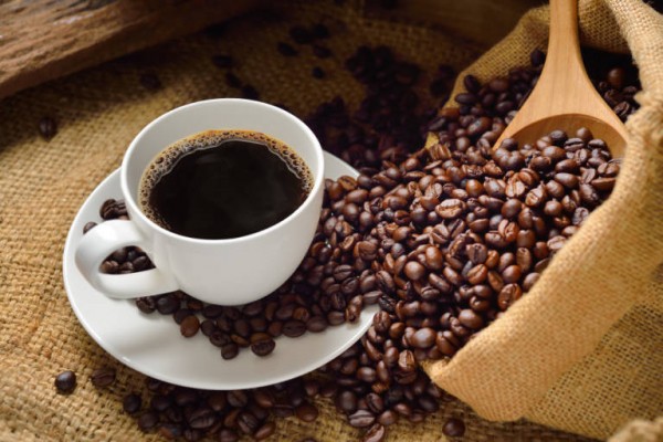 Consumir café mejora la supervivencia en mayores de 65 años, según un estudio