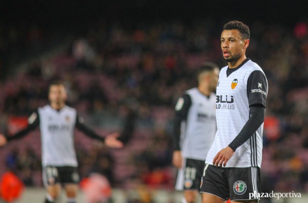Coquelin sorprende al cuerpo técnico