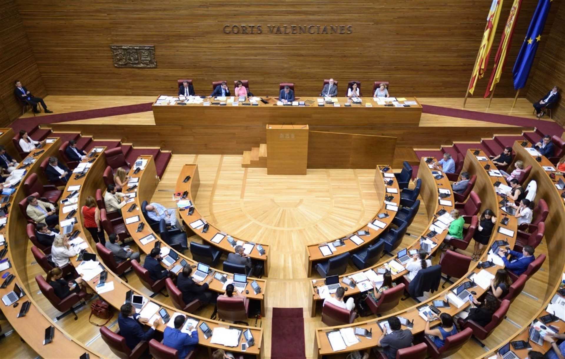 Les Corts estrenan un Debate de Política General 