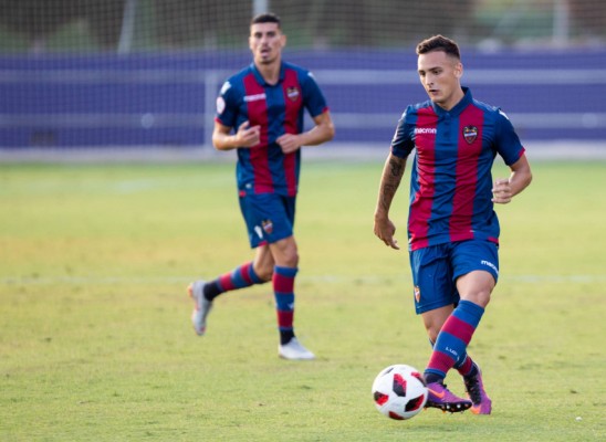 El Atlético Levante visita al Olot en busca de la segunda victoria