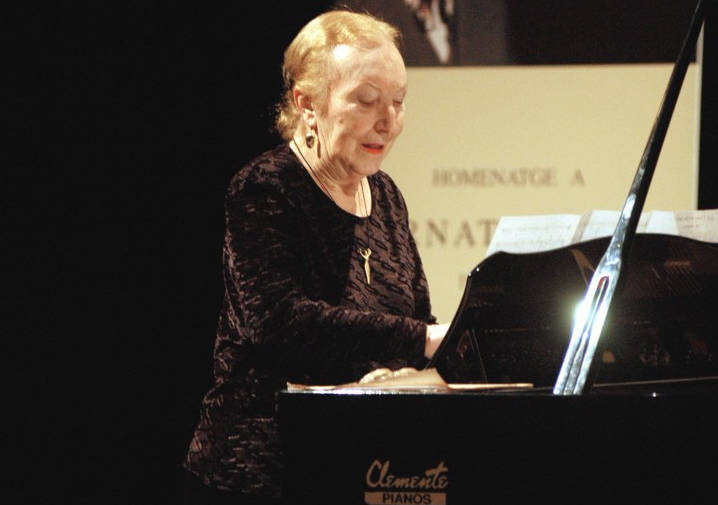 La UJI rinde homenaje a Matilde Salvador con un concierto sobre su legado 