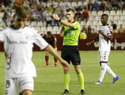 El nazarí Álvaro Moreno Aragón arbitrará el Numancia-Elche