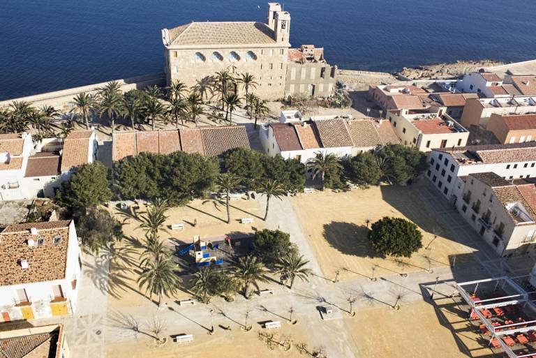 Imagen aérea de la zona habitada de la isla de Tabarca. Foto: AYUNTAMIENTO DE ALICANTE - 