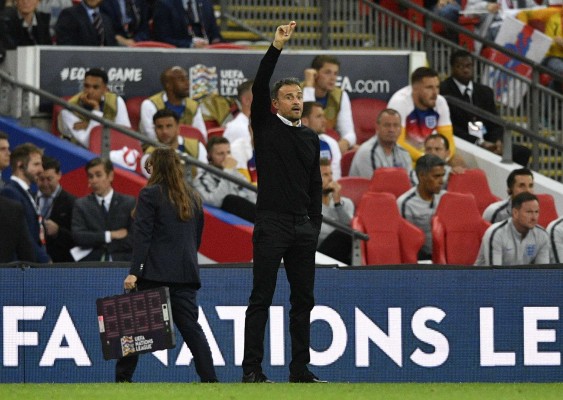 Luis Enrique viste Wembley con la nueva España

