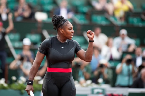 Serena pierde los nervios y acusa al árbitro de 