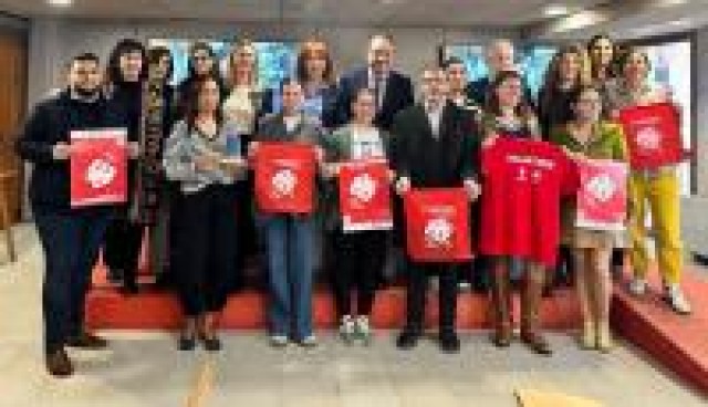 El Gobierno acaba con la doble comisión en los cajeros