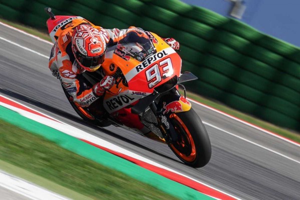 Márquez se distancia en la clasificación en la victoria de Dovizioso