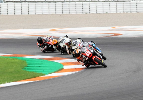 Ruda se lleva la victoria con Guevara segundo en el Circuit Ricardo Tormo
