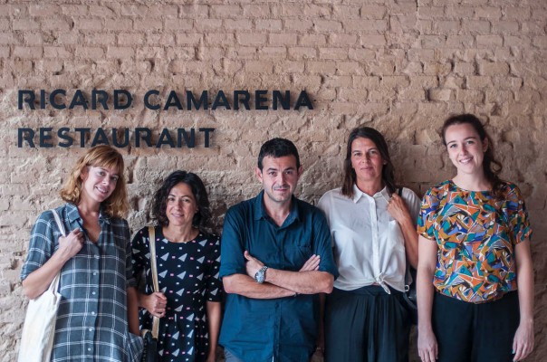 Las futuras ceramistas ‘marca Manises’ toman el pulso a la cocina de Camarena