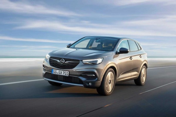 Opel amplía la oferta del Grandland X con un motor de gasolina con 180 caballos
