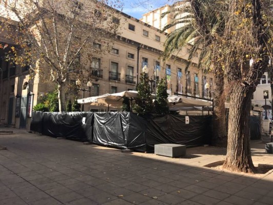 Un juez avala la retirada de la terraza de Teatro Bistrot ordenada por Pavón al no tener permiso  