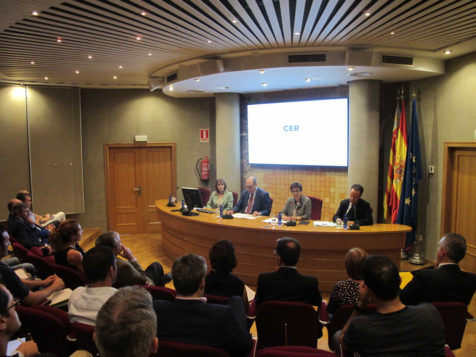 Un momento de la jornada celebrada en la sede de Ascer en Castellón sobre repotenciación de la red eléctrica. - 