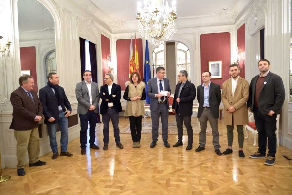 La Sindicatura pide a Les Corts más control sobre los gastos de los diputados en parking o peajes