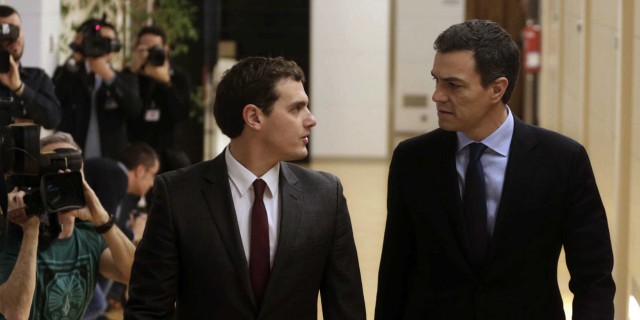 Rivera reta a Sánchez a publicar su tesis doctoral y el presidente le replica que está colgada en TESEO