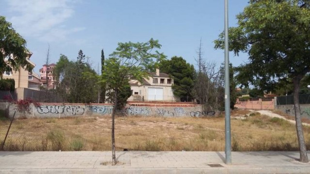 La venta de suelo público del PP: seis particulares pujan por el solar junto a las tiendas de Gran Vía