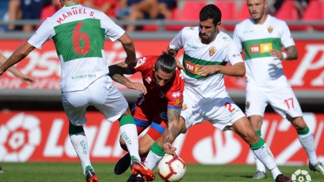 El Elche quiere olvidar las penurias de la Liga ante un Granada al alza