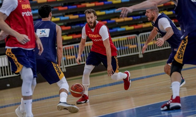 España eleva el nivel buscando otro paso hacia China