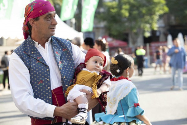 Desfile de la Entrada de Bandas de les Fogueres 2018 (Foto: PEPE OLIVARES)