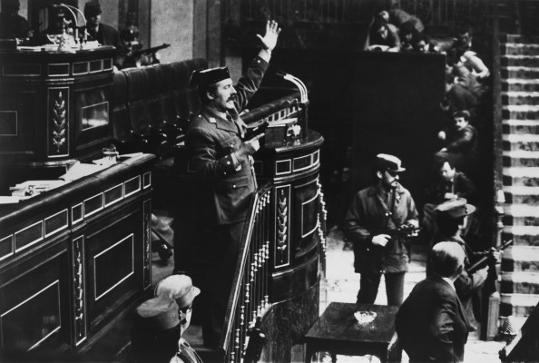  23-F: el golpe que le valió a España su primera foto del año en el World Press Photo 