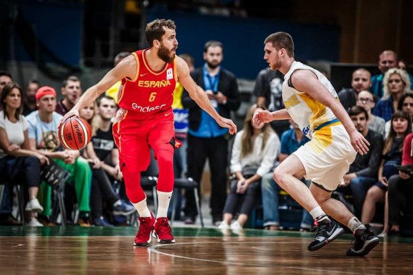 España encaja su primera derrota en la fase de clasificación para el Mundial ante Ucrania