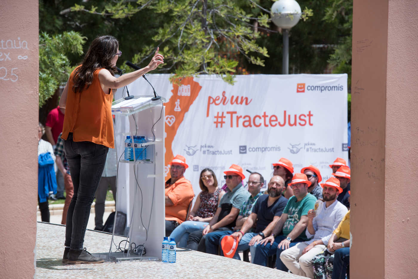 Compromís celebra en Alicante el tercer aniversario de los gobiernos del cambio (Fotos: RAFA MOLINA)