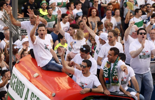 El Elche rescinde el contrato de Edu Albacar

