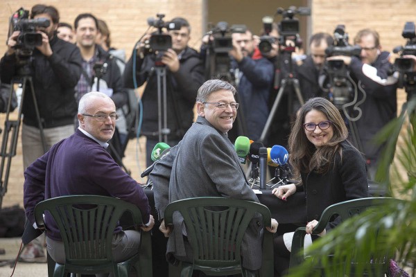 Solo un 7% de los votantes socialistas prefiere un pacto con Ciudadanos para la Generalitat