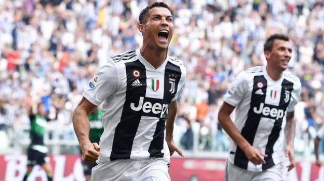 Cristiano amenaza Mestalla después de estrenarse con un doblete