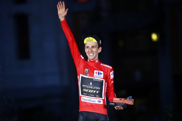 Simon Yates amplía el imperio británico; Viviani, triplete en Madrid